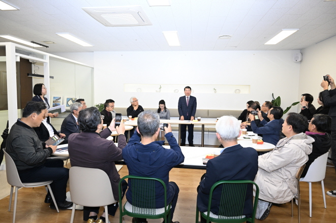 20231019 시청출입기자 시장님과의 조찬간담회 (1).JPG