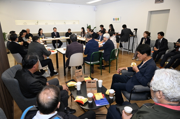 20231019 시청출입기자 시장님과의 조찬간담회 (9).JPG