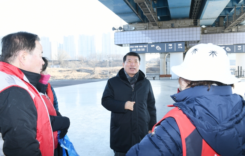 20260308 민들레봉사단 환경정화 활동 격려 (7).JPG