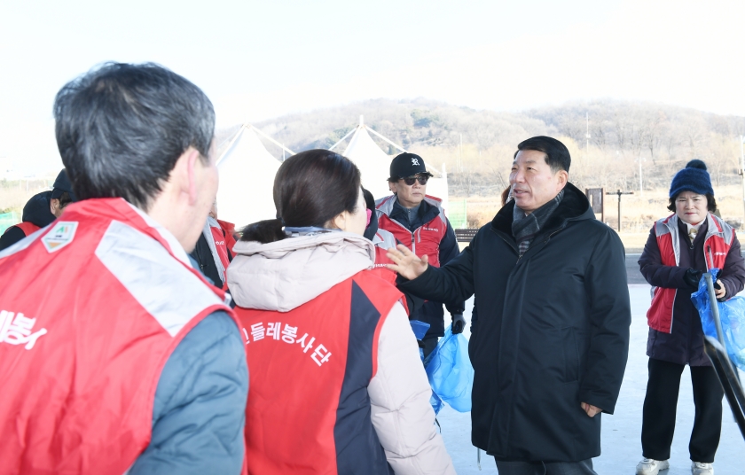 20260308 민들레봉사단 환경정화 활동 격려 (4).JPG