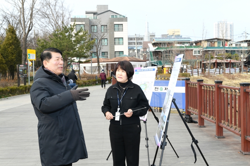 20260311 주요사업 현장방문 이문안호수공원 공사현장 (1).JPG