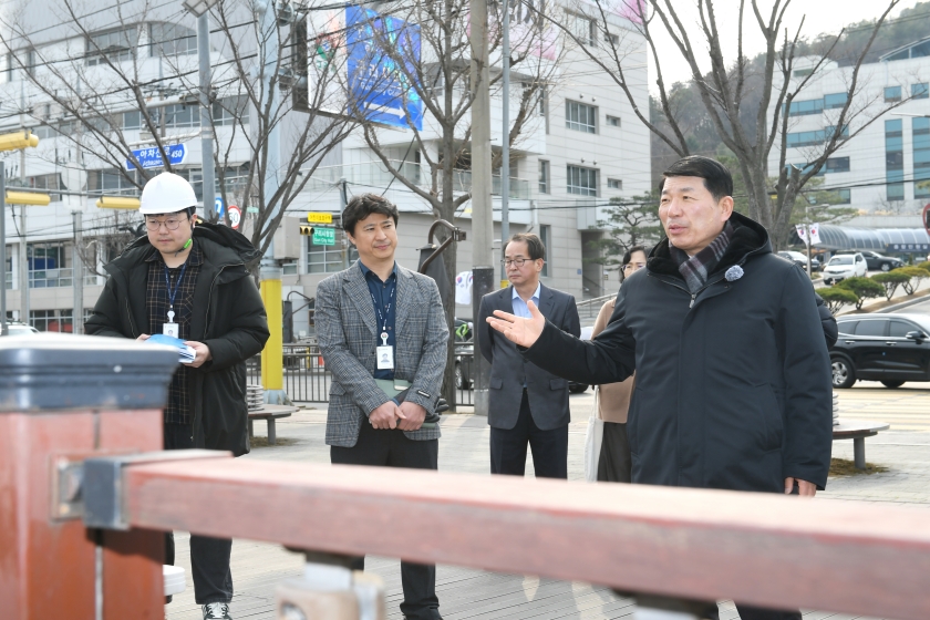 20260311 주요사업 현장방문 이문안호수공원 공사현장 (3).JPG