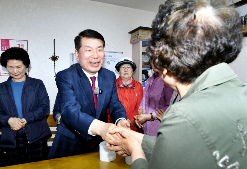 20260329 효사랑봉사대(아름마을LG경로당) (6).JPG