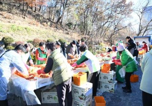 구리시 교문1동, '사랑의 김장 나누기' 행사 개최 이미지