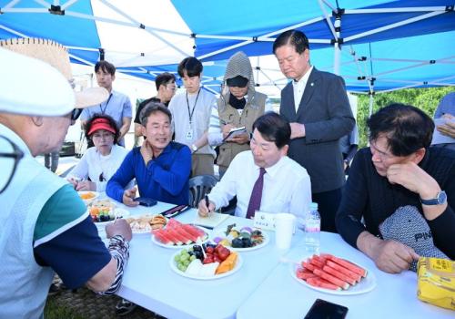 구리시, 민선8기 공약사업 2차 현장점검 실시(어르신 체육공간 조성-인창파크골프장) 이미지