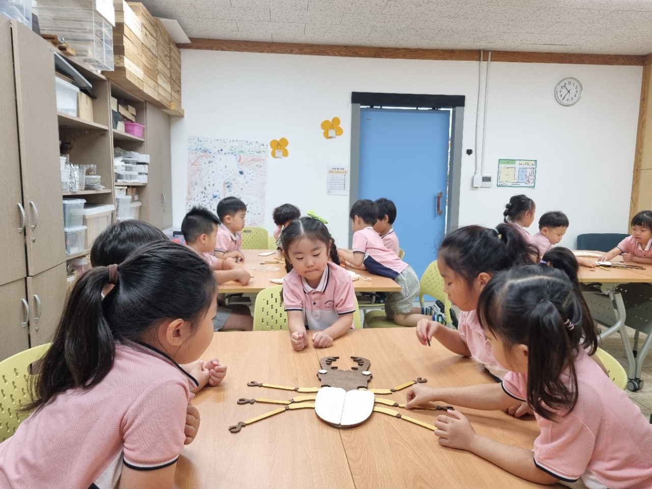 8_11 두점박이 사슴벌레는 어디에 살까? 이미지 1 - 본문에 자세한설명을 제공합니다.