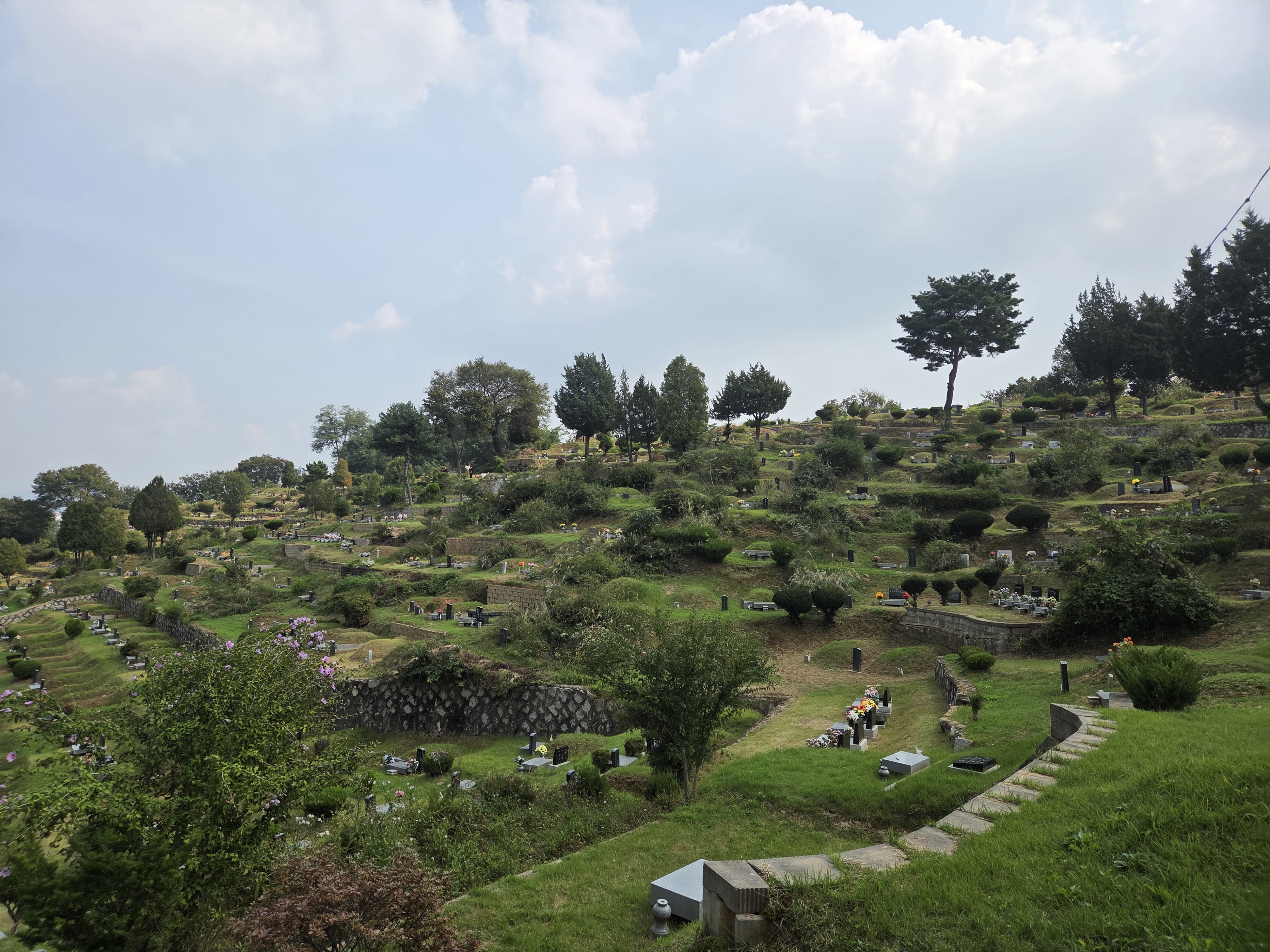 “성묘객 불편 없도록”…  구리시, 2025 추석 연휴 공설묘지 편의 대책 마련 이미지 2 - 본문에 자세한설명을 제공합니다.