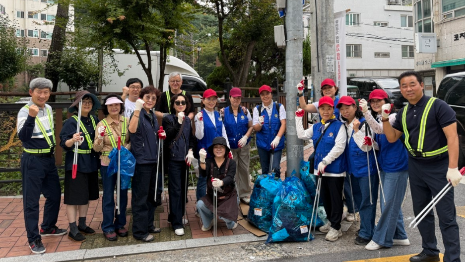 구리시 동구동, ‘추석맞이 특별 클린구리의 날’ 환경정비 실시 이미지 2 - 본문에 자세한설명을 제공합니다.