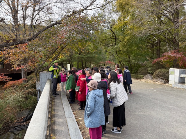 구리시, 어르신과 봉사자가 함께한 따뜻한 힐링 나들이 이미지 3 - 본문에 자세한설명을 제공합니다.