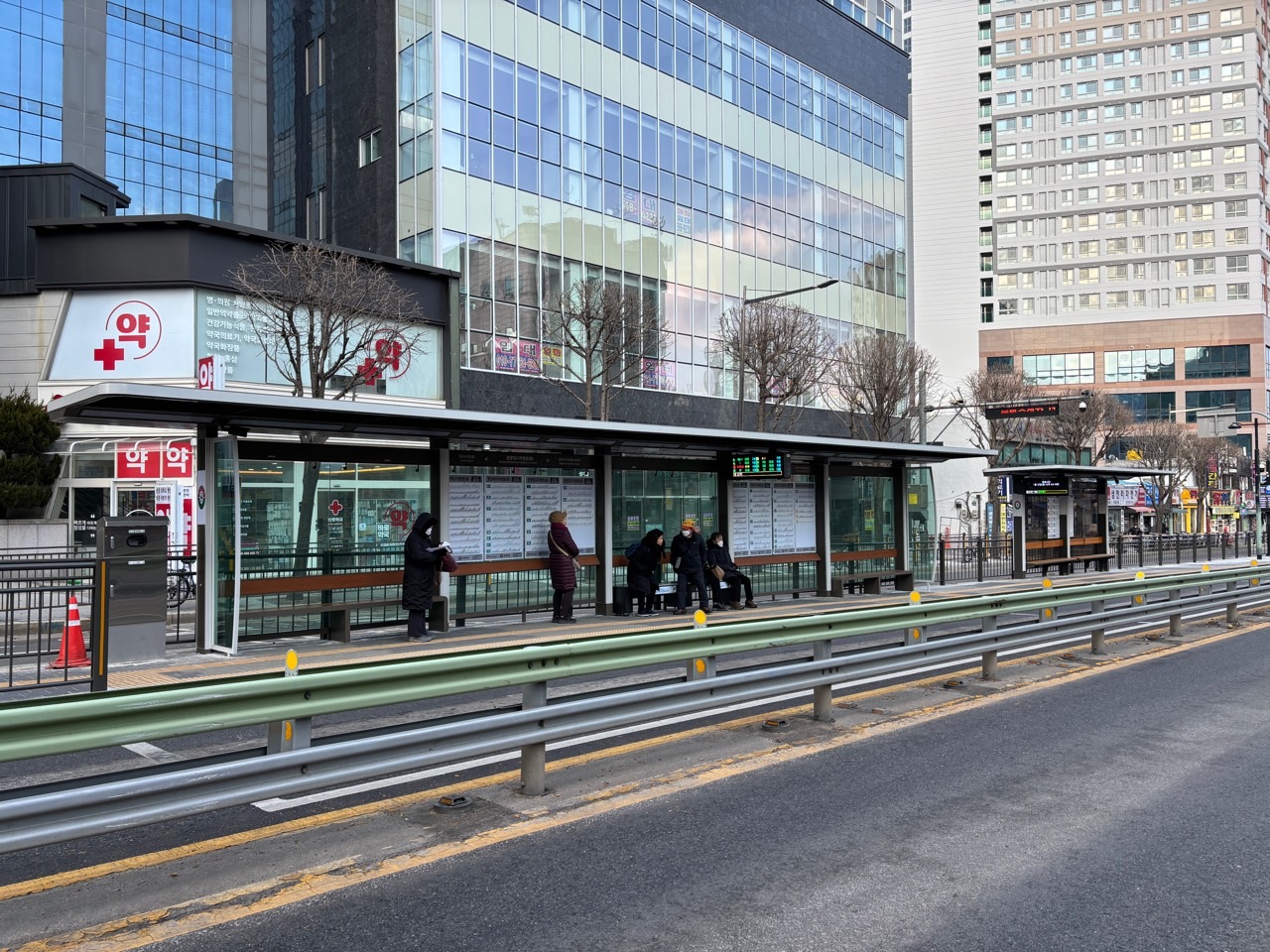 구리시, 경춘로 중앙버스정류장 환경개선 완료 이미지 2 - 본문에 자세한설명을 제공합니다.