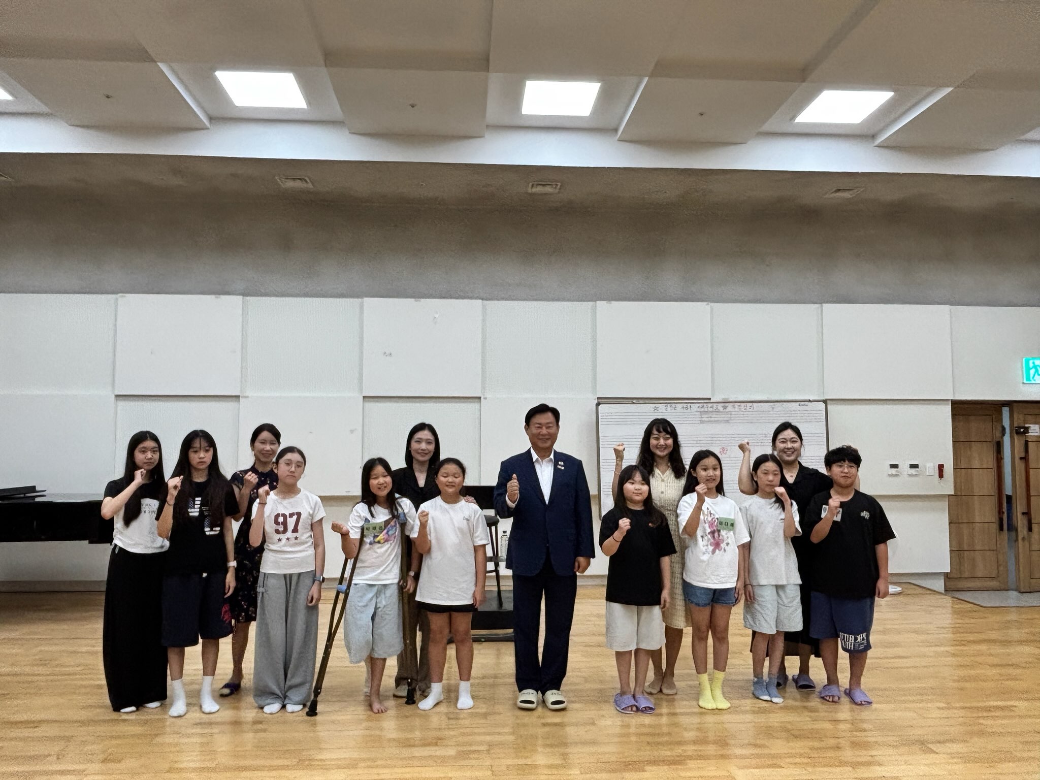 신동화 구리시장, 시립소년소녀합창단 찾아 현장 소통 이미지 2 - 본문에 자세한설명을 제공합니다.