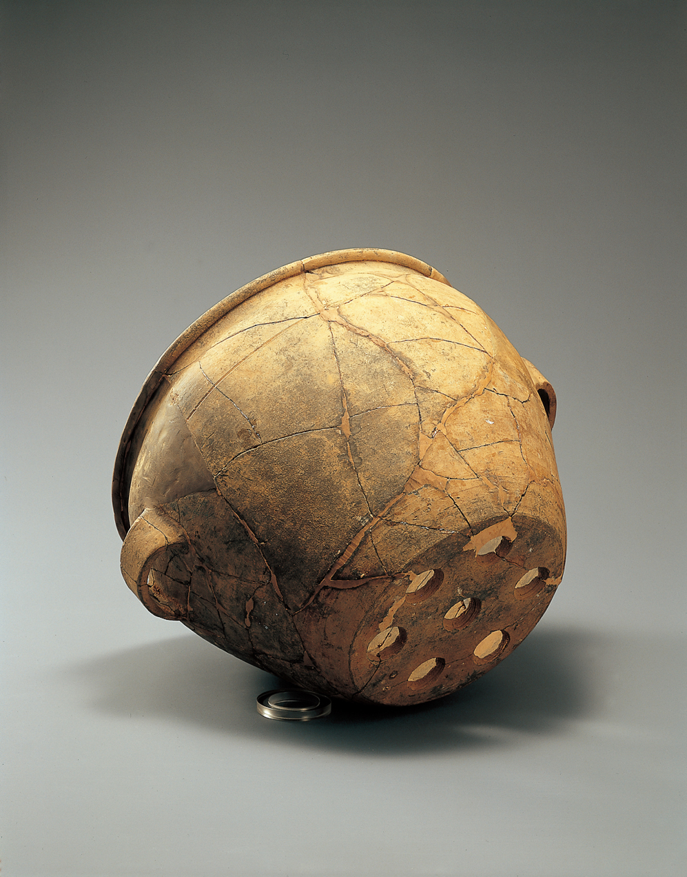 아차산4보루 출토유물 시루 이미지 1 - 본문에 자세한설명을 제공합니다.