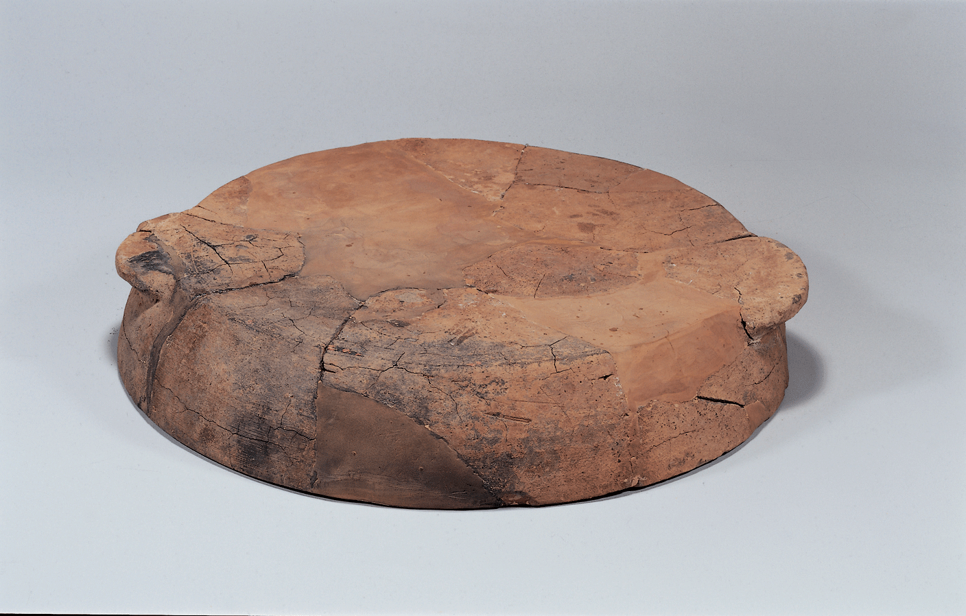 아차산4보루 출토유물 뚜껑 이미지 1 - 본문에 자세한설명을 제공합니다.