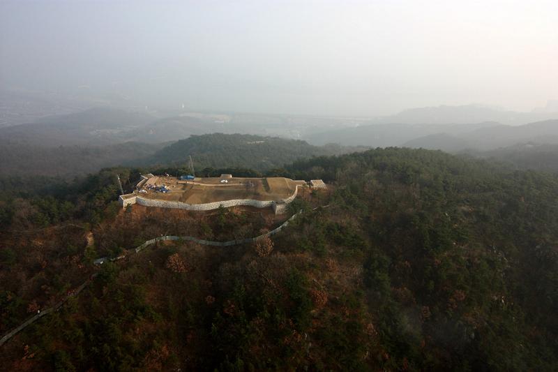 아차산4보루 이미지 1 - 본문에 자세한설명을 제공합니다.