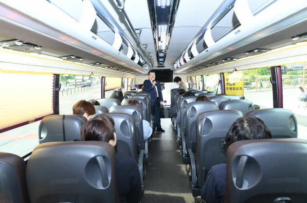 20230608 구리시 여성지도자 워크숍 출발 (1).JPG