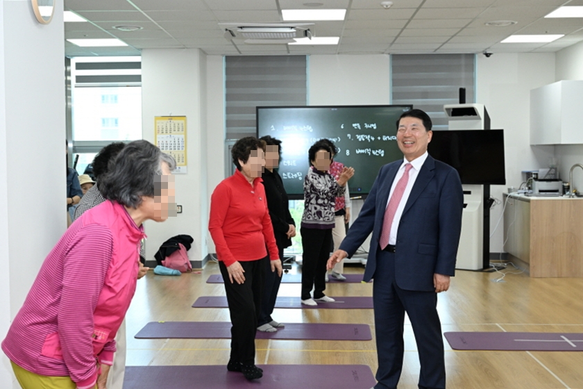 b (2).JPG
