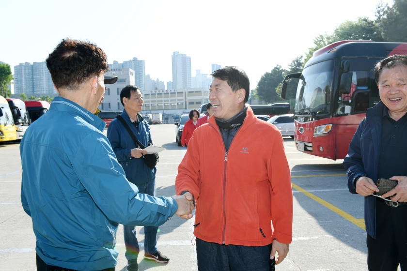 20260425 인창초교 제41회 야유회 격려 (1).JPG