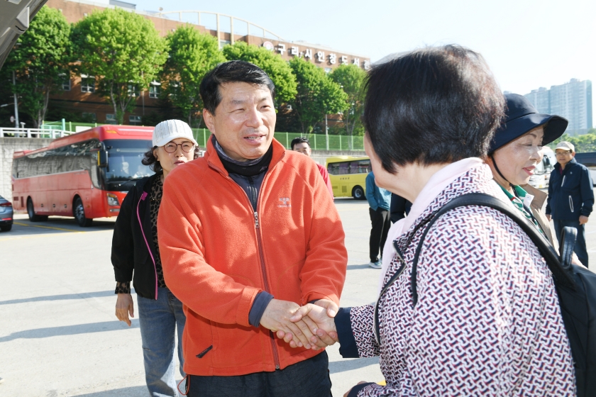 20260425 인창초교 제41회 야유회 격려 (2).JPG