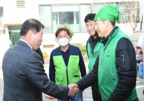구리시 수택2동, 겨울철‘김장김치 나눔’행사 개최 이미지