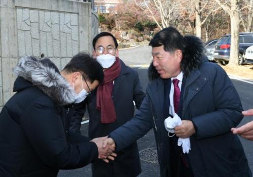 백경현 구리시장, 삼육중학교 교복 나눔 행사 참석 이미지