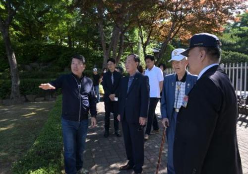 백경현 구리시장, '함지회' 현충탑 시설물 정화 봉사 참석 이미지