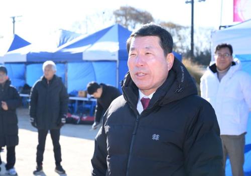 백경현 구리시장, 경기북부 4개시 70대 시 대표 축구대회 격려 이미지
