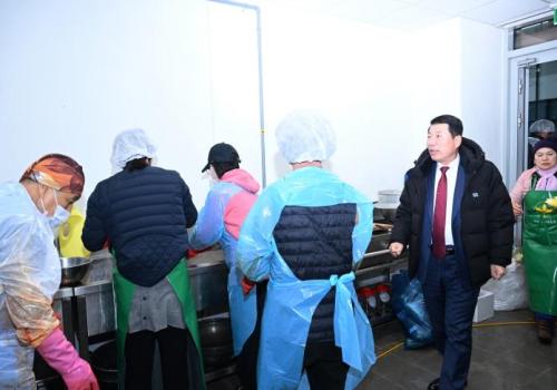 구리시 갈매동 행정복지센터, 김장김치 담가 취약계층 전달 이미지