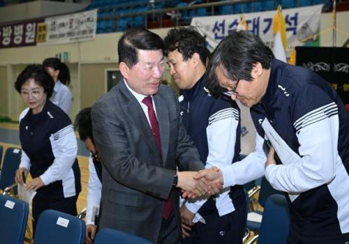 백경현 구리시장, 제29회 시장기 생활체육 배드민턴대회 참석 이미지