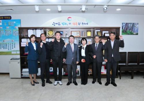 농협 구리시지부, ‘농촌사랑 행복담은 김장김치 나눔 행사’ 개최 이미지