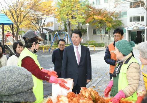 자원봉사홍보단 봉사회, 정성 담은 김장나눔으로 이웃사랑 실천 이미지