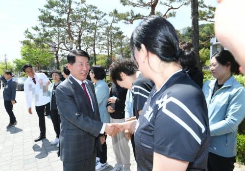 경기도체육대회 참가 배구협회 격려 이미지
