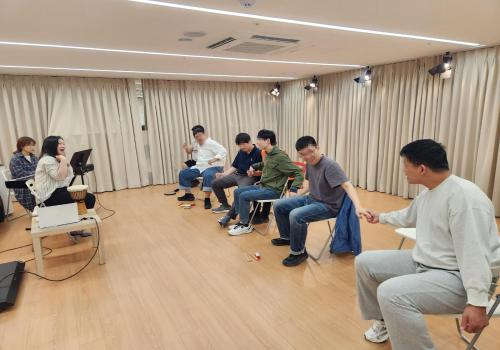 성인 발달 장애인 "힐링 뮤직 테라피" 이미지