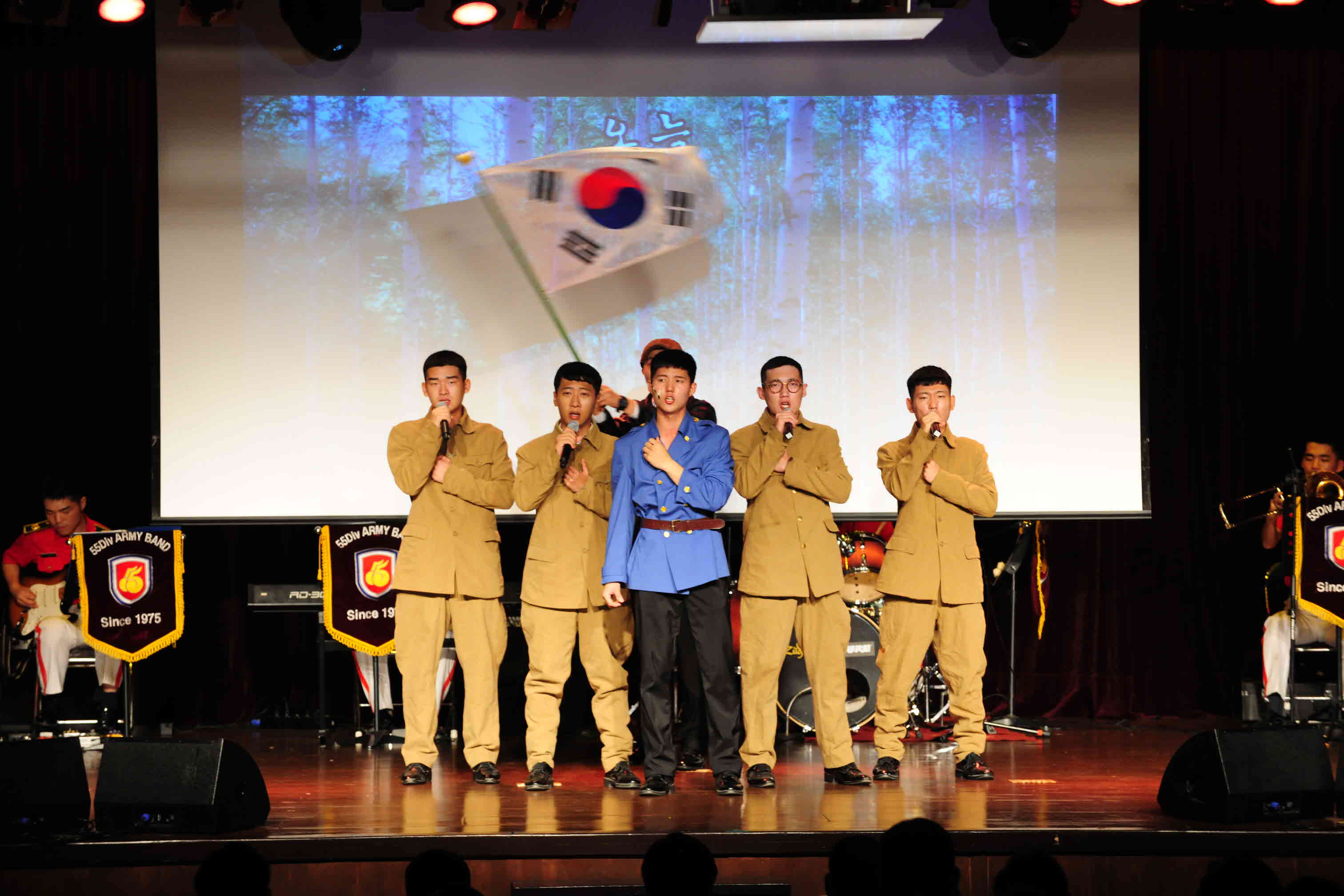 광복71주년 나라사랑 태극기 콘서트 이미지 2 - 본문에 자세한설명을 제공합니다.