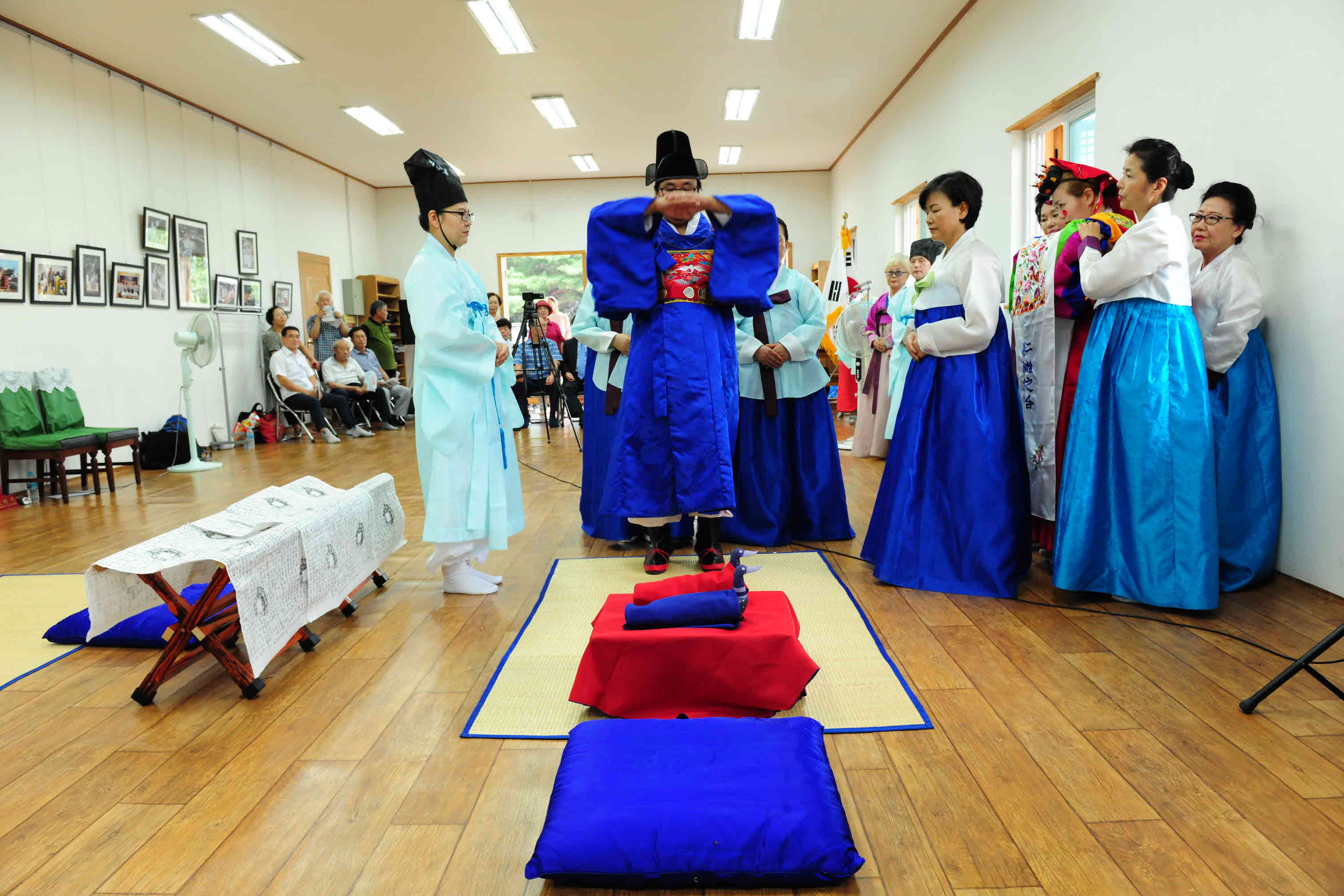  2016 전통혼례식 이미지 8 - 본문에 자세한설명을 제공합니다.