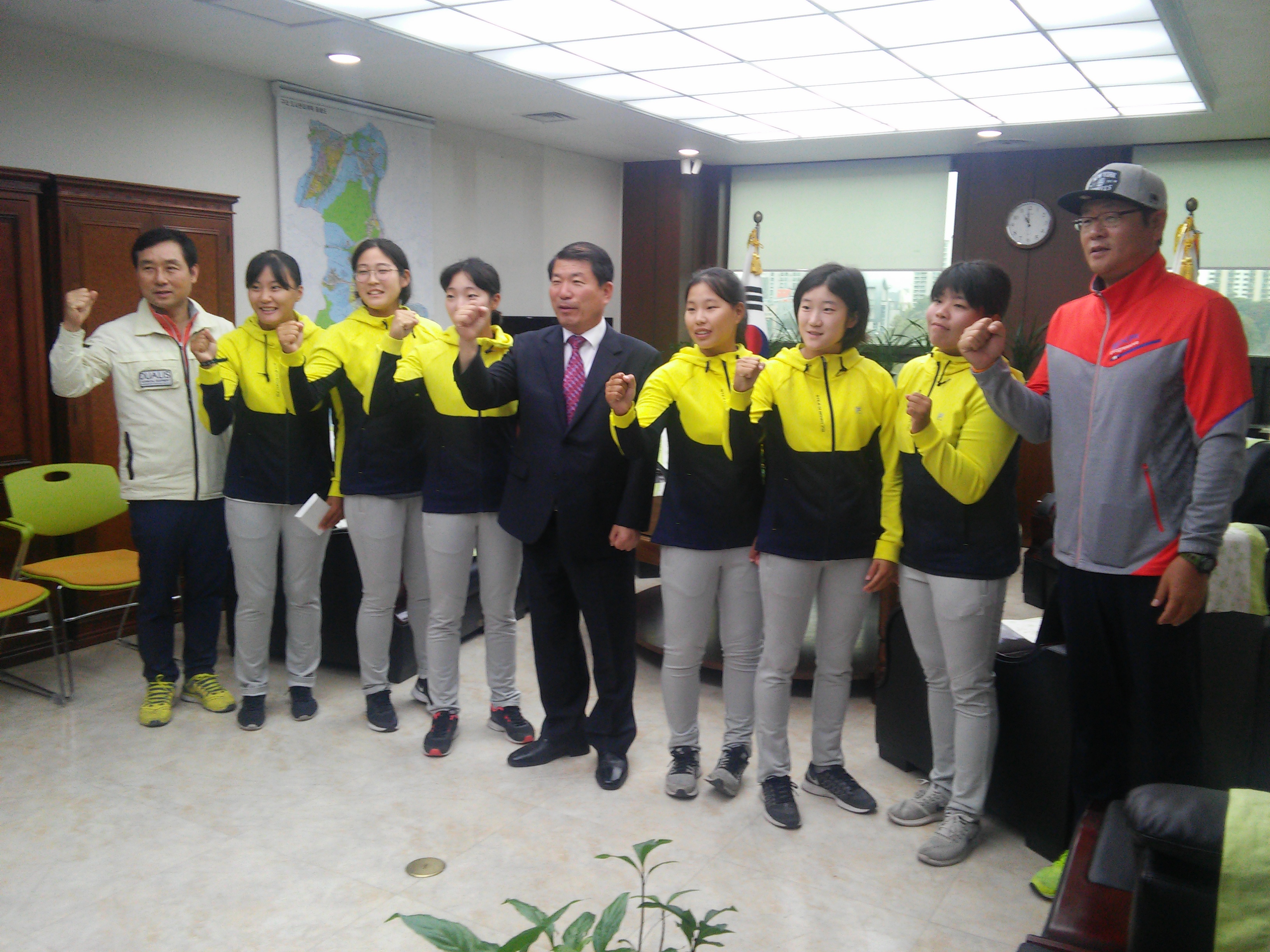 제97회 전국체육대회 출전 ‘구리시 카누선수단 선전 응원’ 이미지 1 - 본문에 자세한설명을 제공합니다.