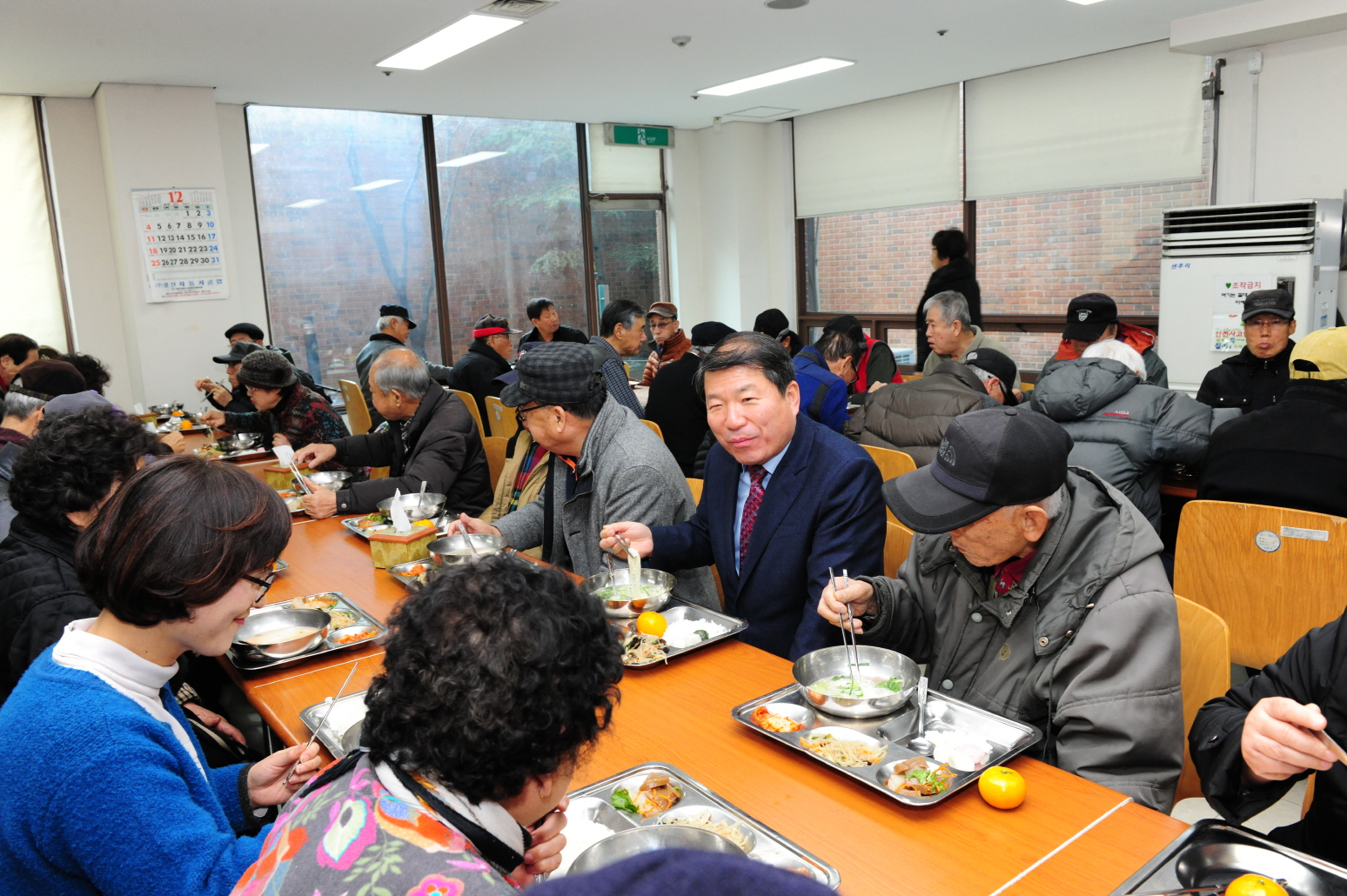 구리시 여성노인회관 실버교육프로그램 종강기념 특식 이미지 1 - 본문에 자세한설명을 제공합니다.