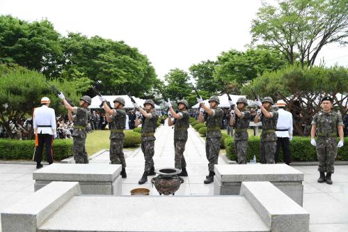 제62회 현충일 추념식 이미지