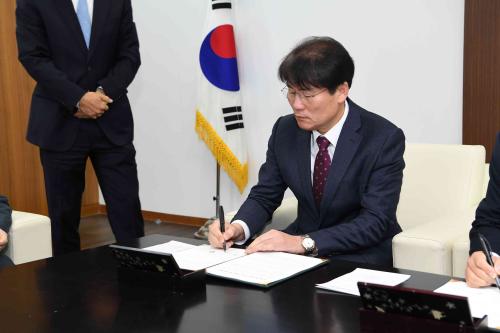 구리시-건국대학교 경기북부 제2차 테크노밸리 유치관련 MOU 체결 이미지