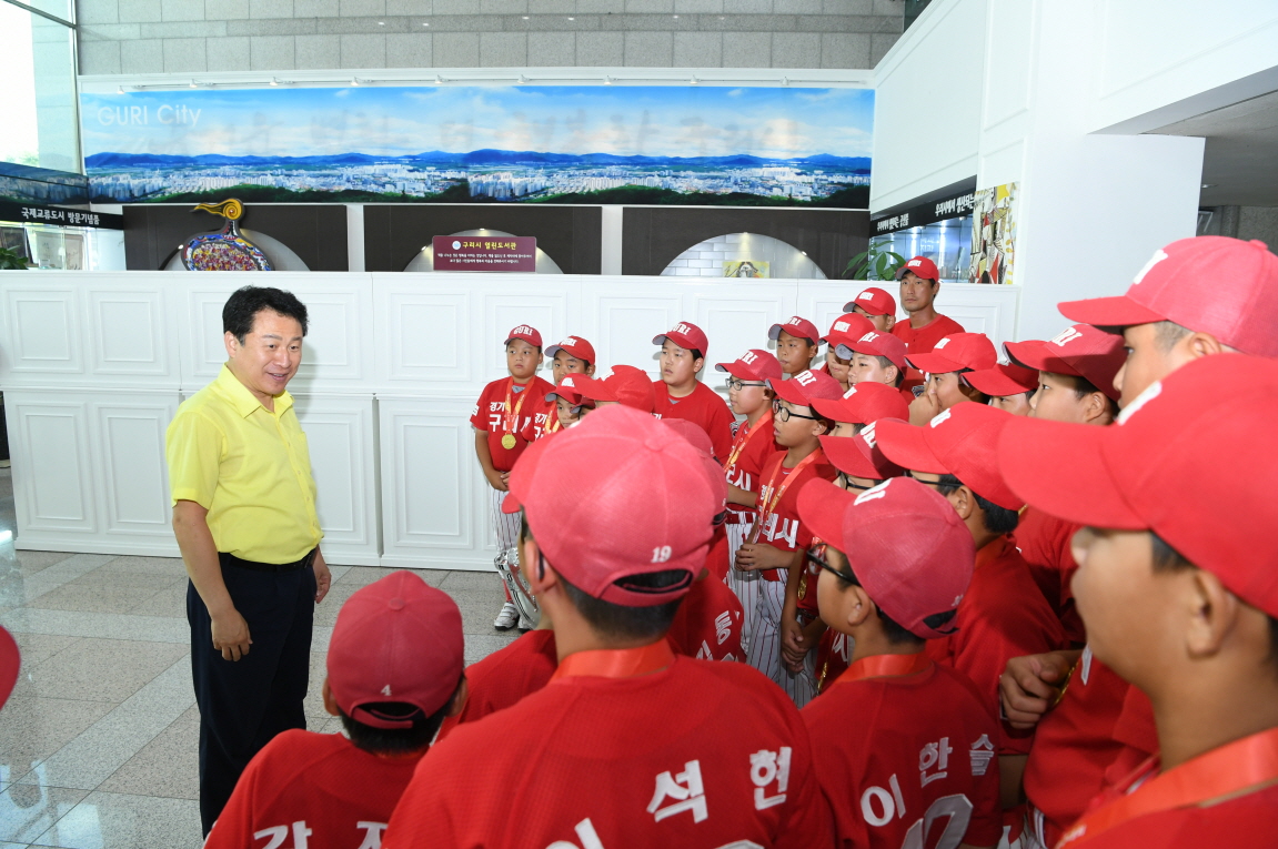 전국리틀야구 우승 격려 이미지 3 - 본문에 자세한설명을 제공합니다.