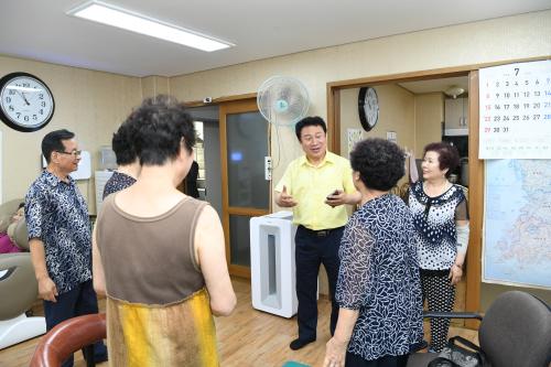 무더위 쉼터 방문 이미지