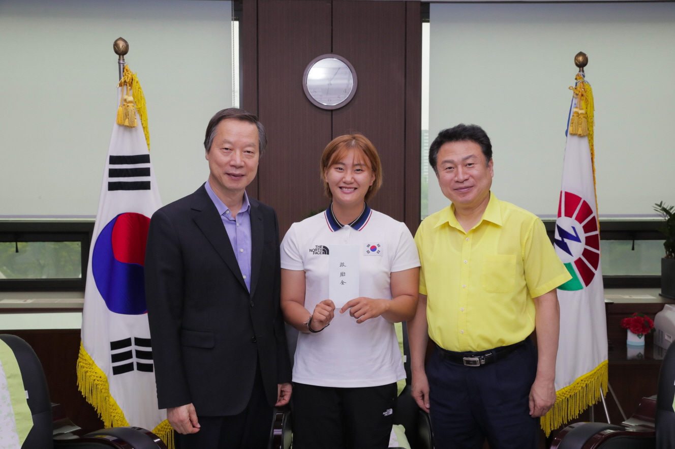 ‘제18회 아시안게임’ 출전 구리시 카누부 격려 이미지 3 - 본문에 자세한설명을 제공합니다.