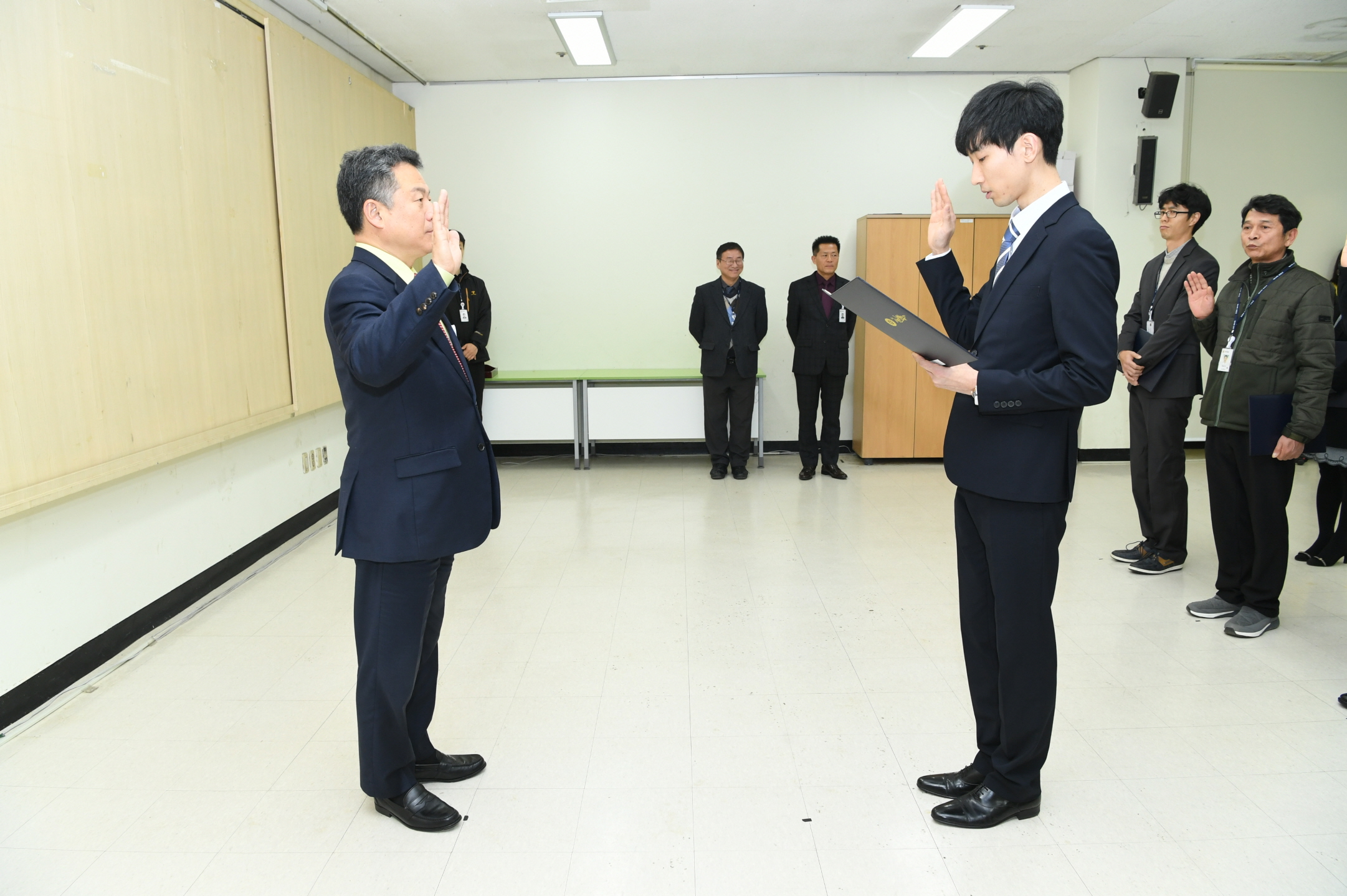 인사발령 이미지 5 - 본문에 자세한설명을 제공합니다.