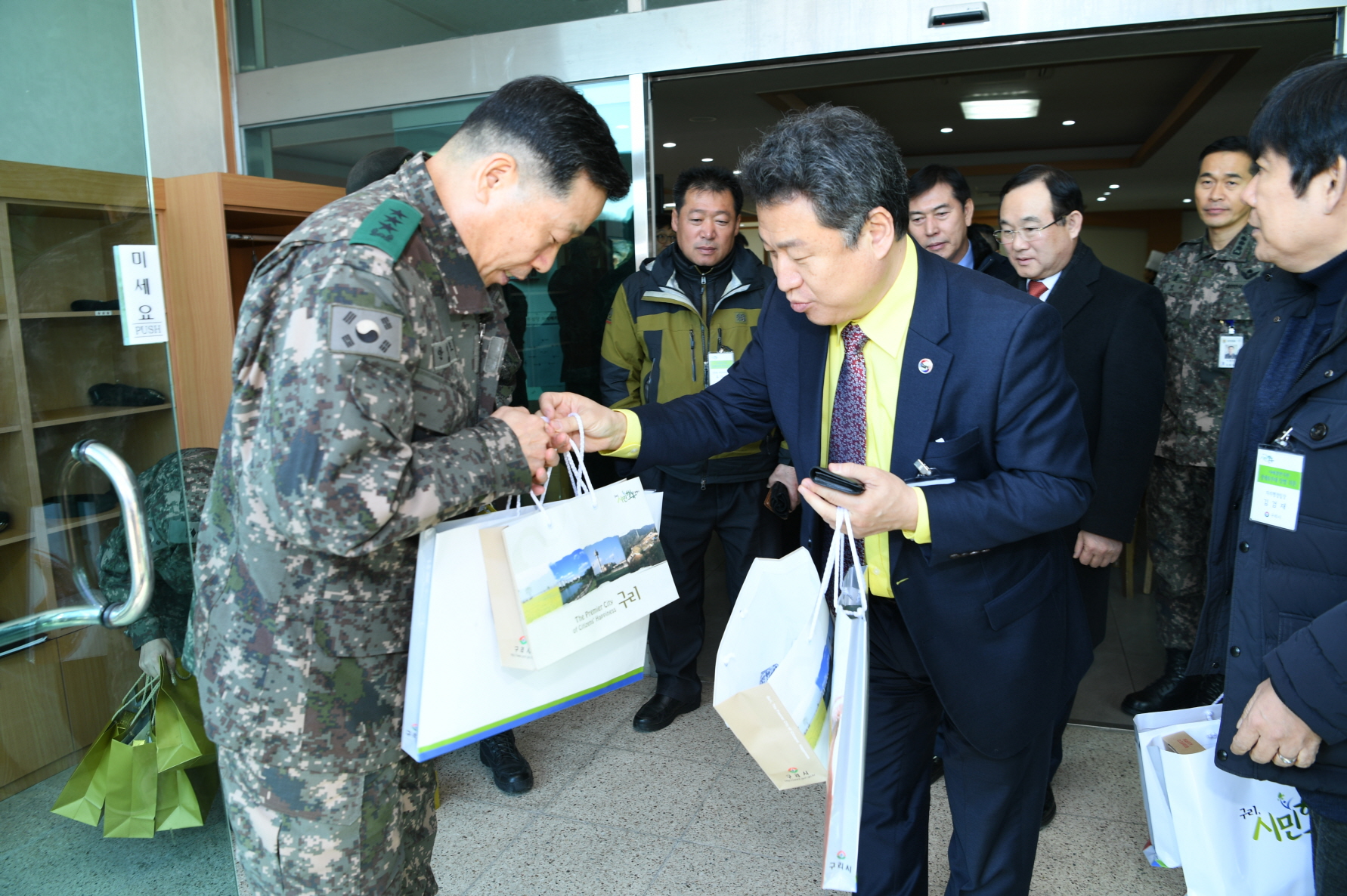 광개토부대 위문 이미지 6 - 본문에 자세한설명을 제공합니다.
