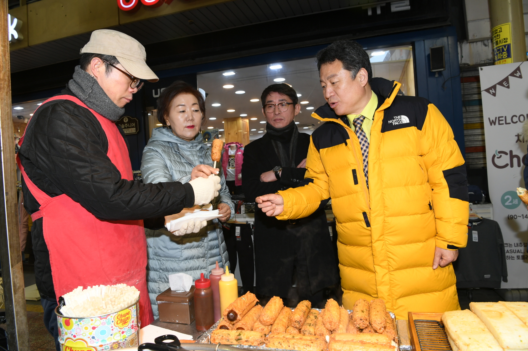 설맞이 기관장 전통시장 장보기날  행사 이미지 18 - 본문에 자세한설명을 제공합니다.
