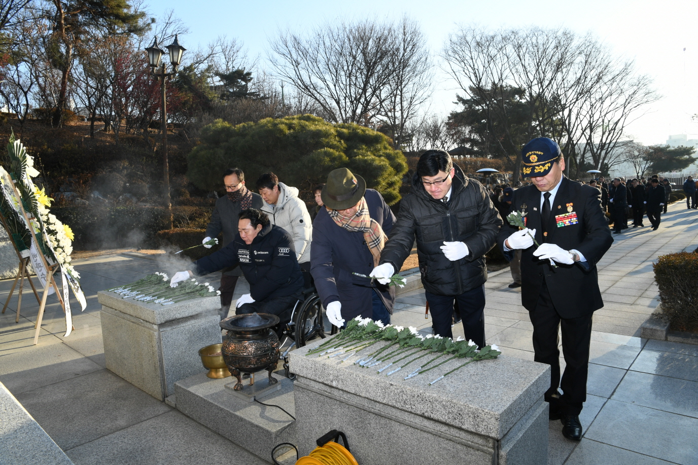2019년 현충탑 참배 이미지 5 - 본문에 자세한설명을 제공합니다.