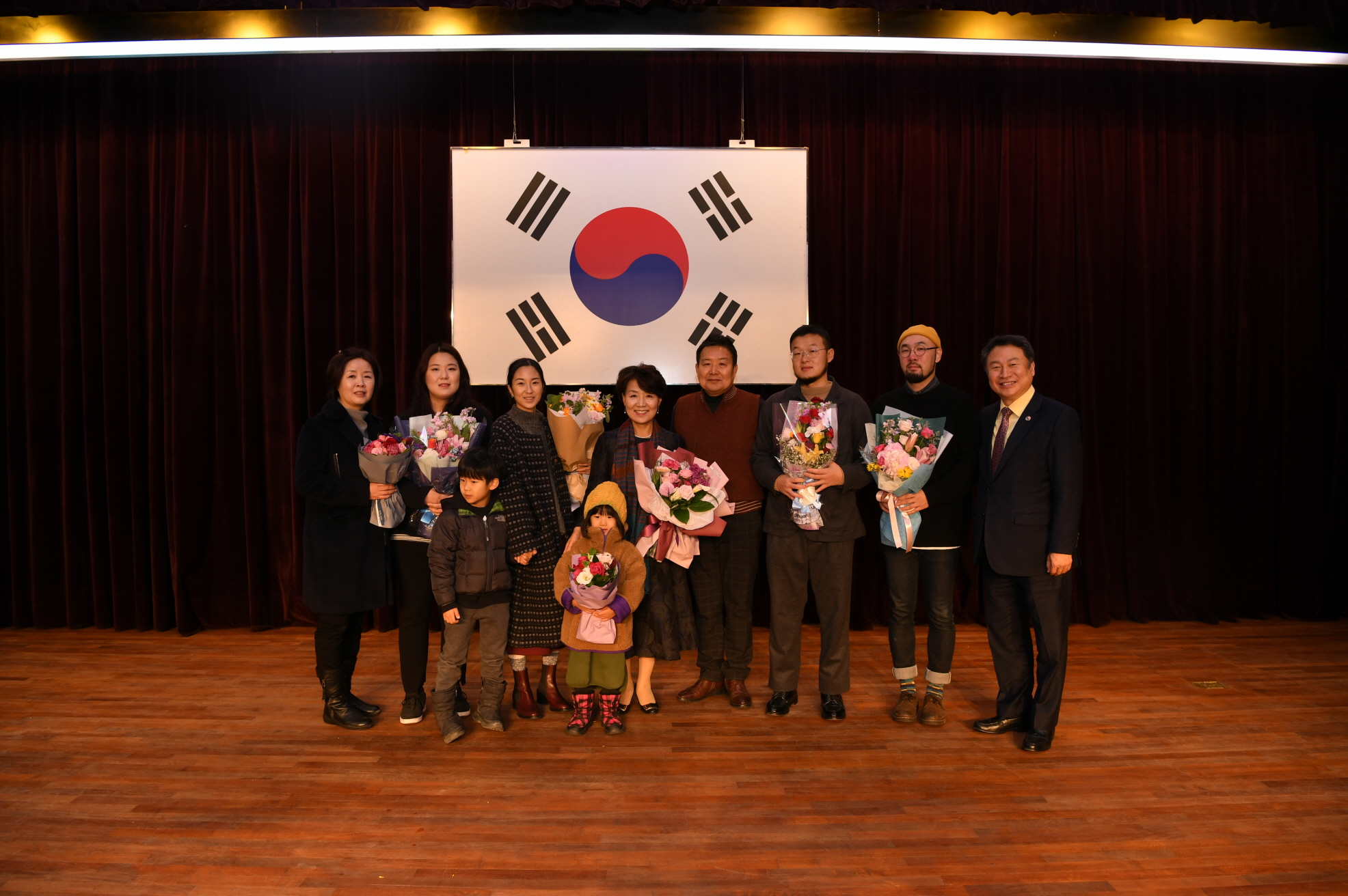 정년퇴임식 이미지 13 - 본문에 자세한설명을 제공합니다.