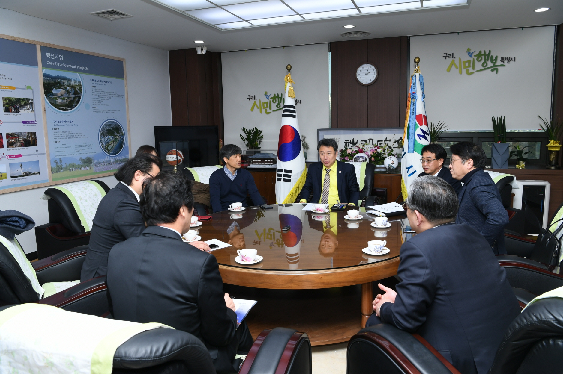 교육과 사람들 제안 브리핑 이미지 4 - 본문에 자세한설명을 제공합니다.