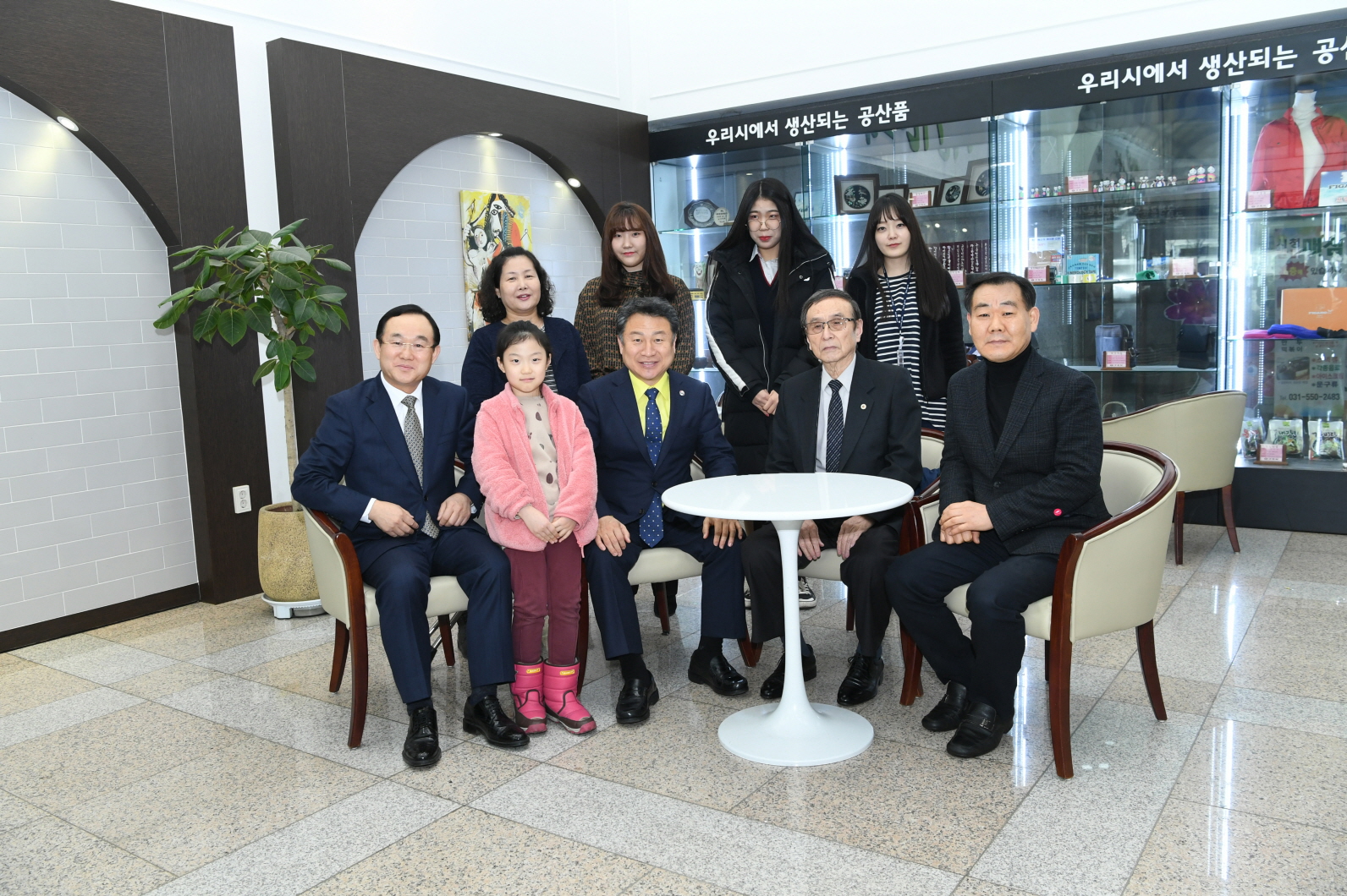 구리소식지 인터뷰 촬영 기념사진 이미지 1 - 본문에 자세한설명을 제공합니다.