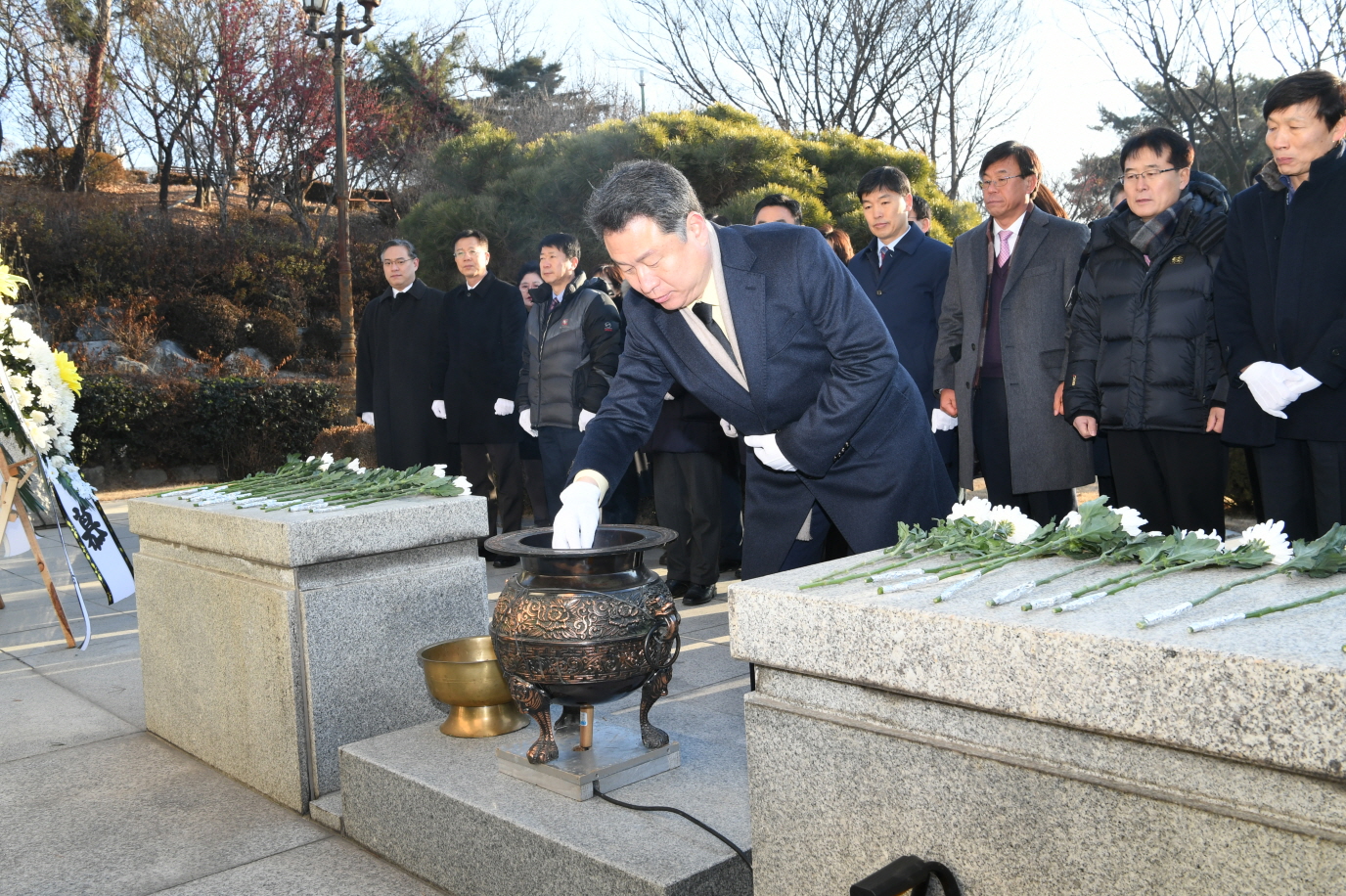 2019년 현충탑 참배 이미지 24 - 본문에 자세한설명을 제공합니다.