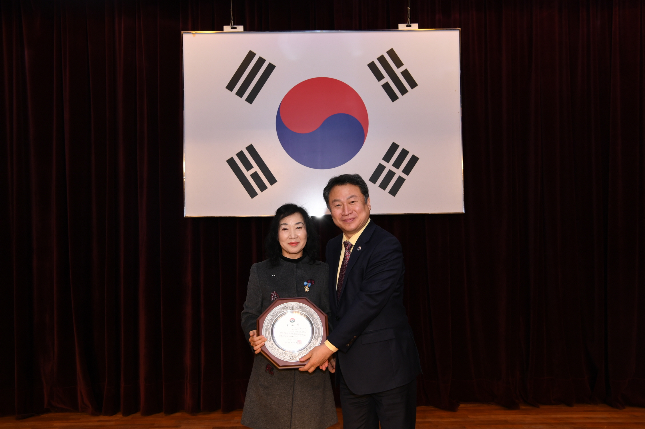 정년퇴임식 이미지 45 - 본문에 자세한설명을 제공합니다.